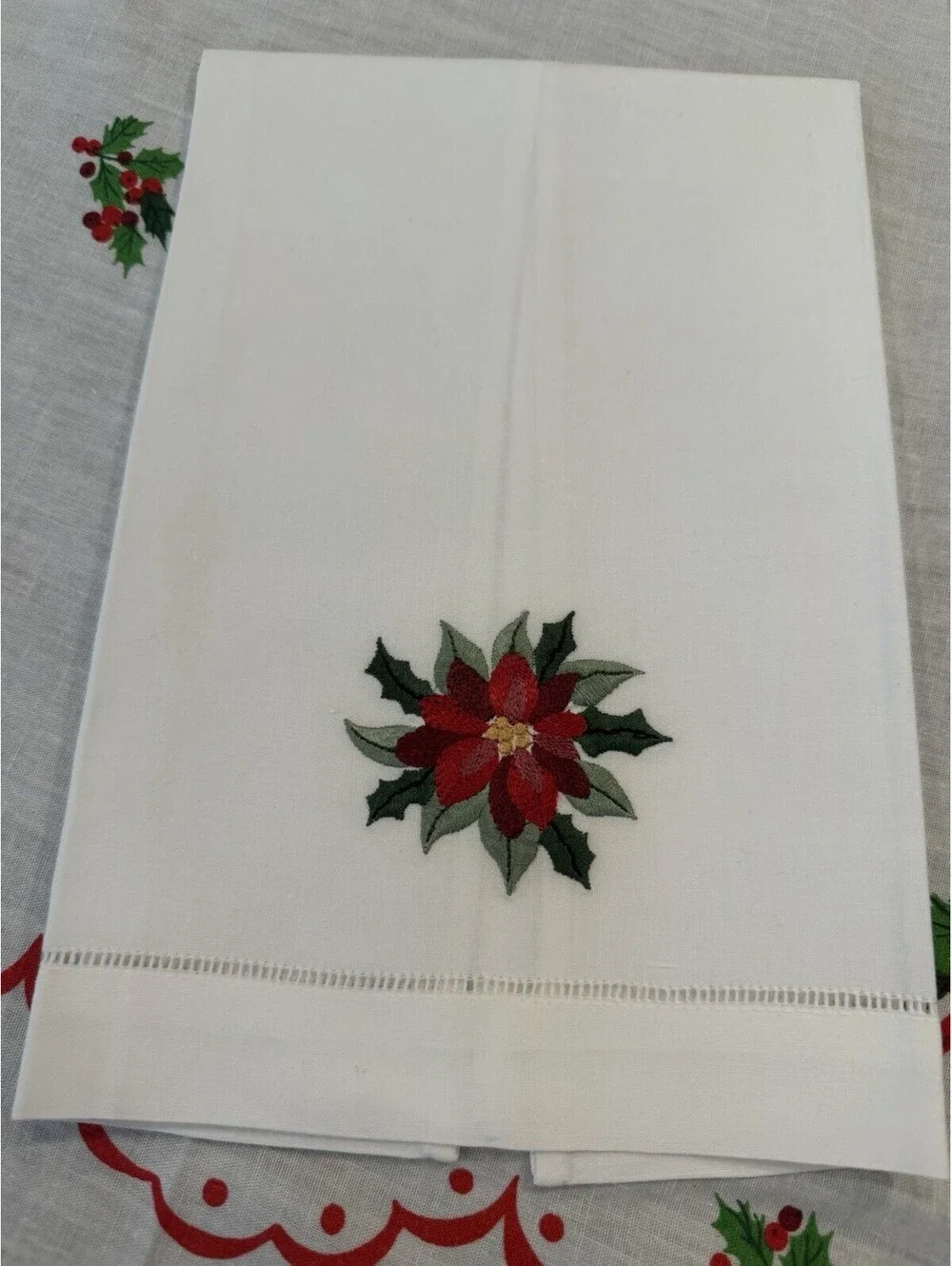 Set Of 4 Christmas Embroidered 100% Cotton Hand Towels